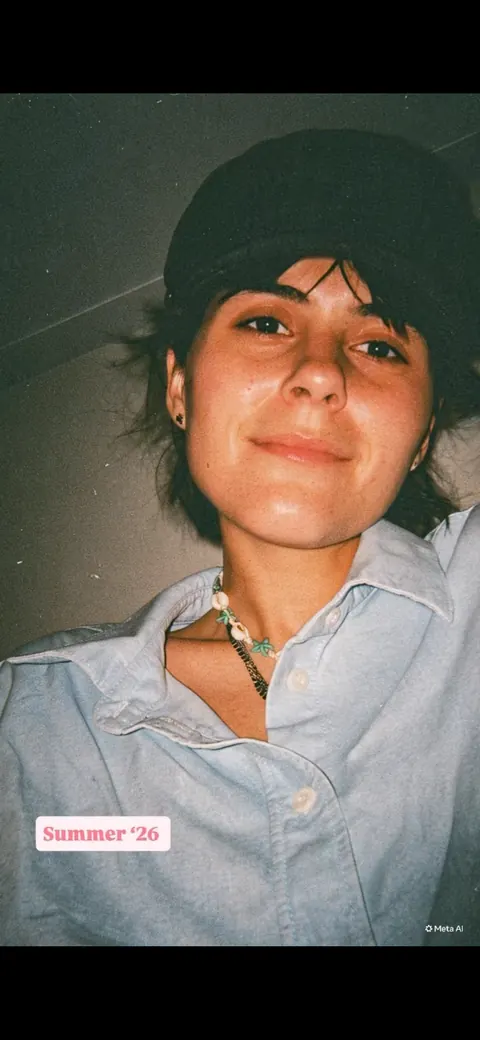 Petsitter Alexandra Ungureanu din Piata universitatii, București