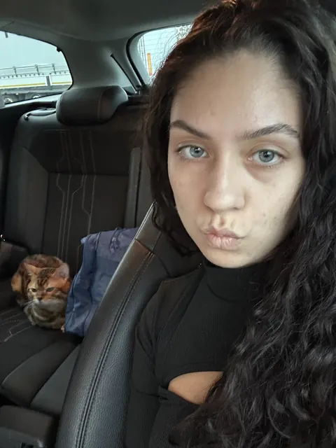 Evelina Sandu cu animale de companie 5