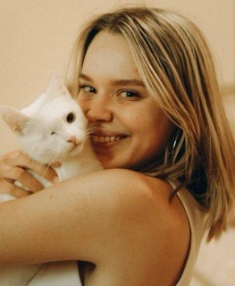 Petsitter Anastasiia din București